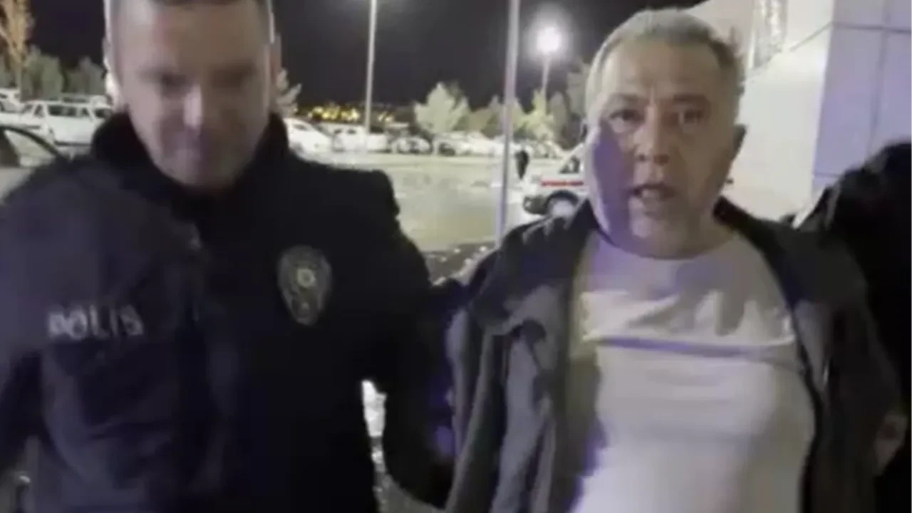 Trafik kazası yapan muhtar 'Önüme geçeni vururum' dedi, 2 kişiyi öldürdü!