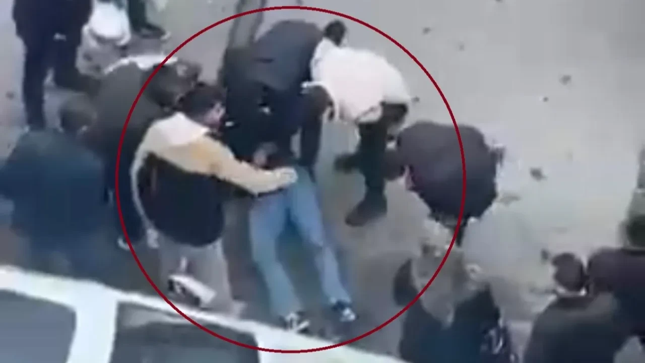 Trafik tartışması bıçaklı kavgaya döndü: 1 kişi yaralandı