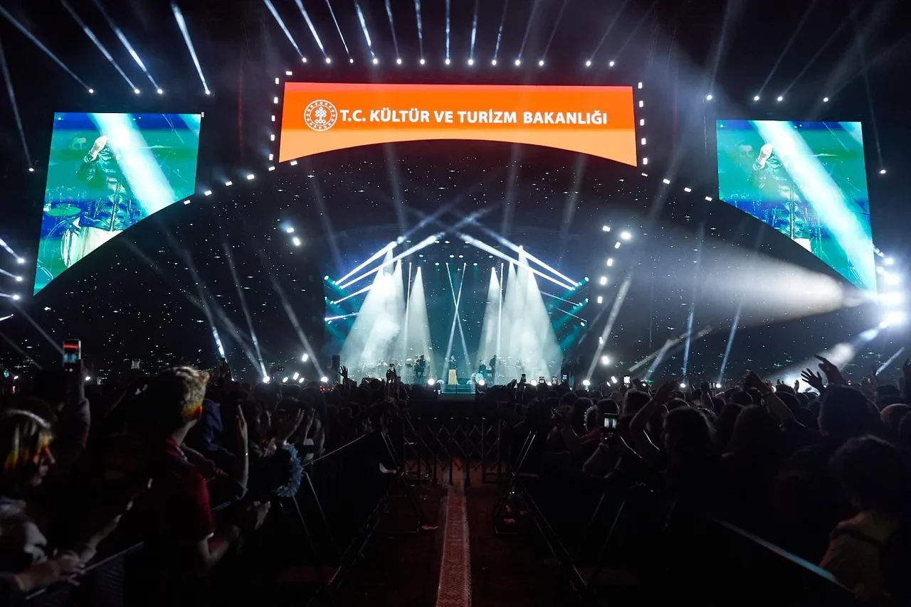 Türkiye Kültür Yolu büyüyor! Bakan Ersoy: 'Kültür ve sanatla buluşmayan kalmayacak' dedi, hedef 30 büyükşehir!