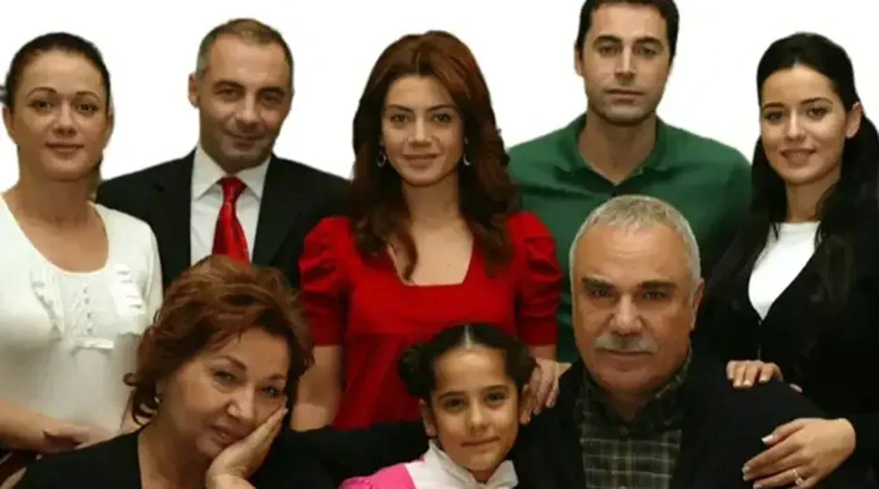 Yaprak Dökümü'nün Ali Rıza'sı ile Tahsin'i yıllar sonra bir arada