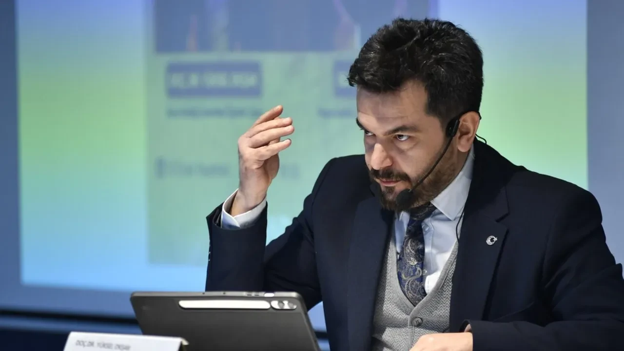 ABD-İran savaşının ekonomiye etkileri! Altın nereye hareket edecek? Uzman isim açıkladı