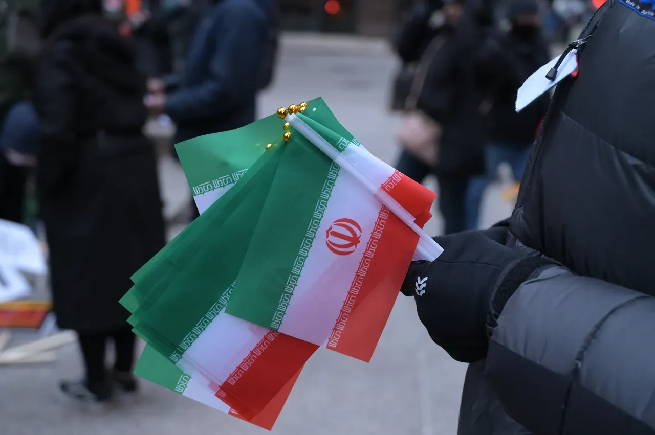 ABD ve İsrail’in İran saldırıları Chicago’da protesto edildi: Yüzlerce aktivist savaşa son verilmesini istedi