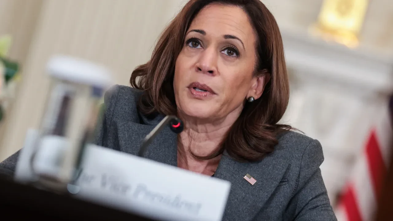 ABD'de 'İran' depremi! Harris'ten Trump'a sert sözler: 'Amerikan halkı bu keyfi savaşı istemiyor'