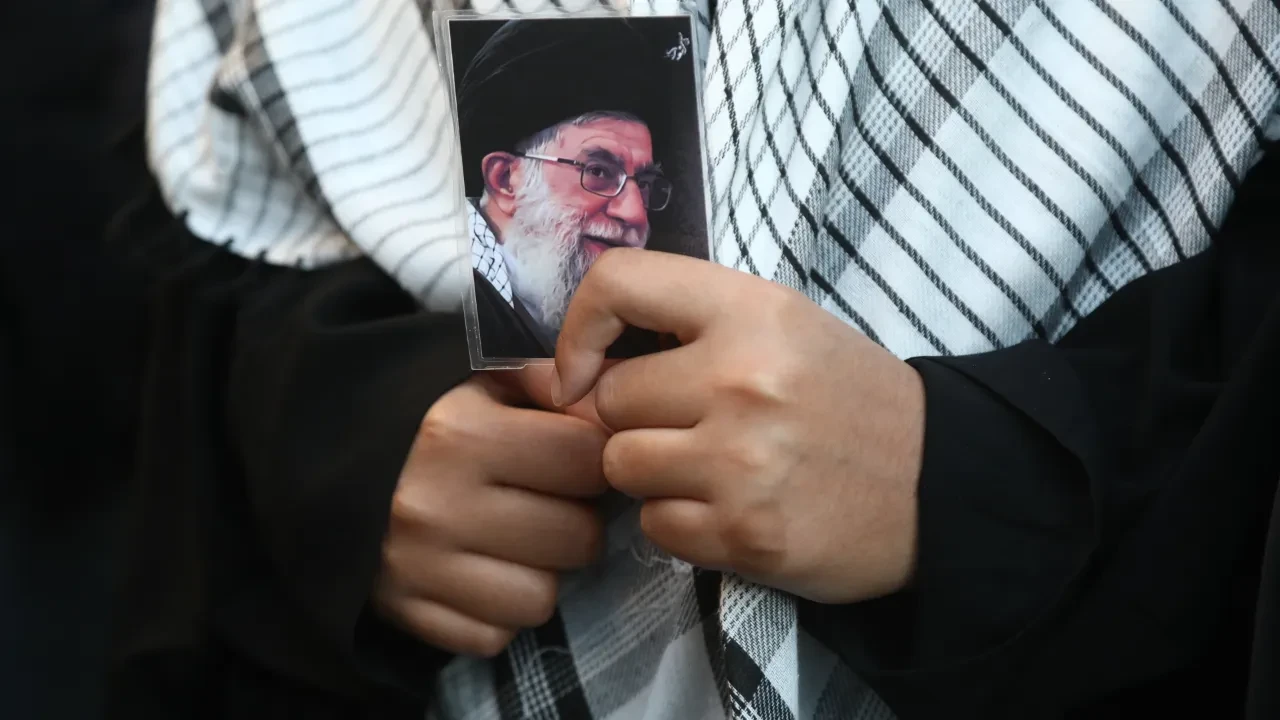 Ali Hamaney neden sığınağa gitmedi? Aldığı karar hayatına mal oldu