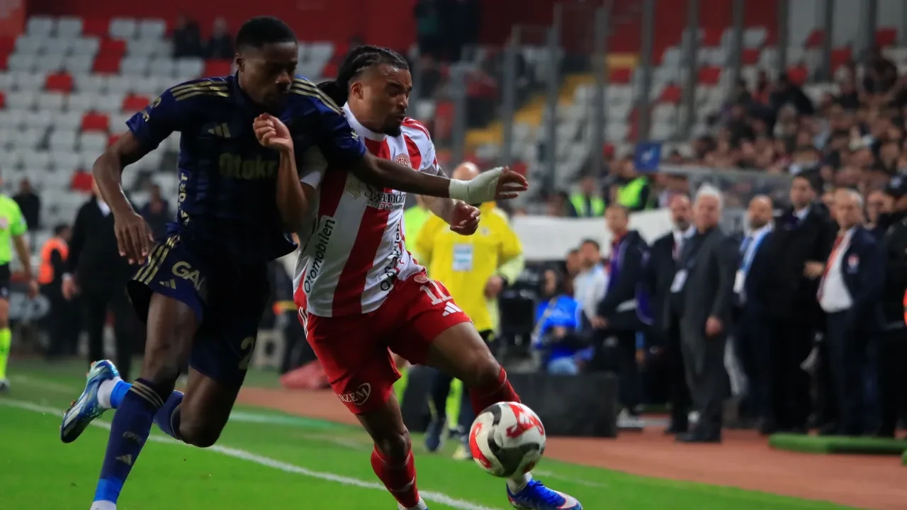Antalyaspor Fenerbahçe maç sonucu kaç kaç golleri kimler attı? Galatasaray Fenerbahçe puan farkı