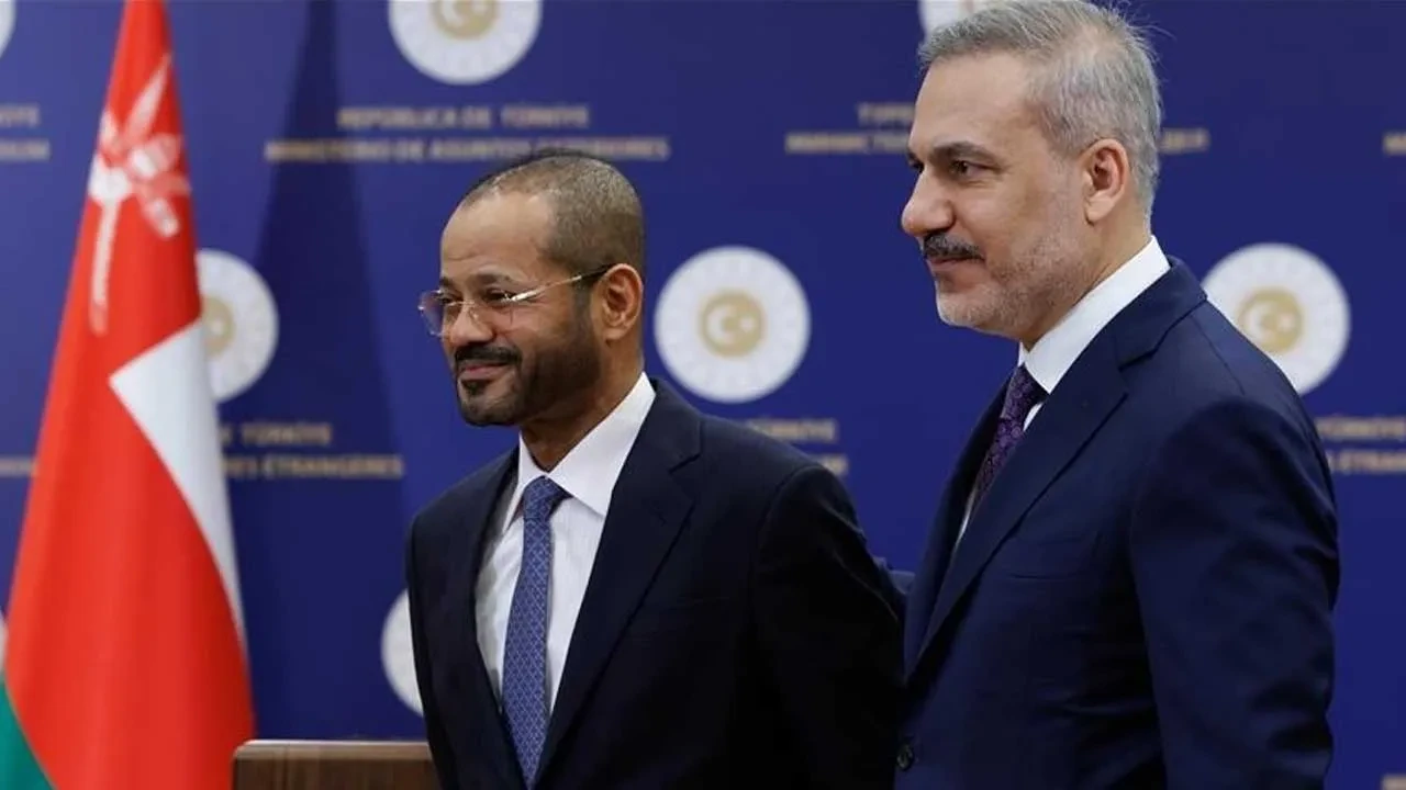 Bakan Hakan Fidan'dan diplomasi trafiği! Umman Dışişleri Bakanı Al Busaidi ile telefonda görüştü