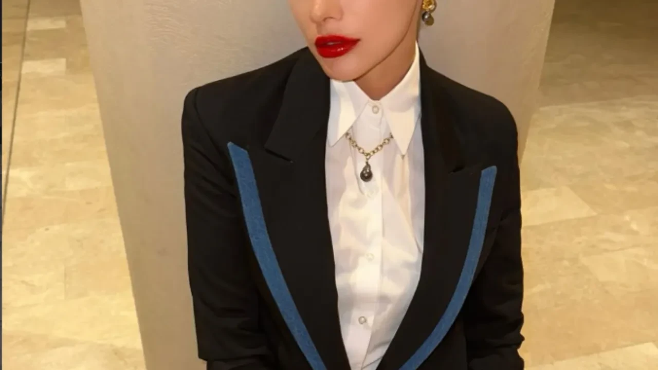 Beste Kökdemir, oğlunun yüzünü ilk kez paylaştı 