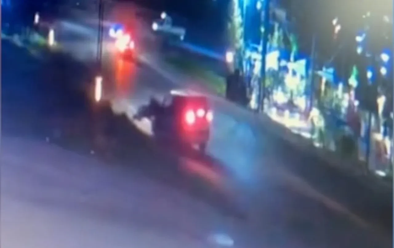 Eski eşi ile oğluna dehşeti yaşattı! Cani adam otomobille ezmeye çalıştı: O anlar kamerada