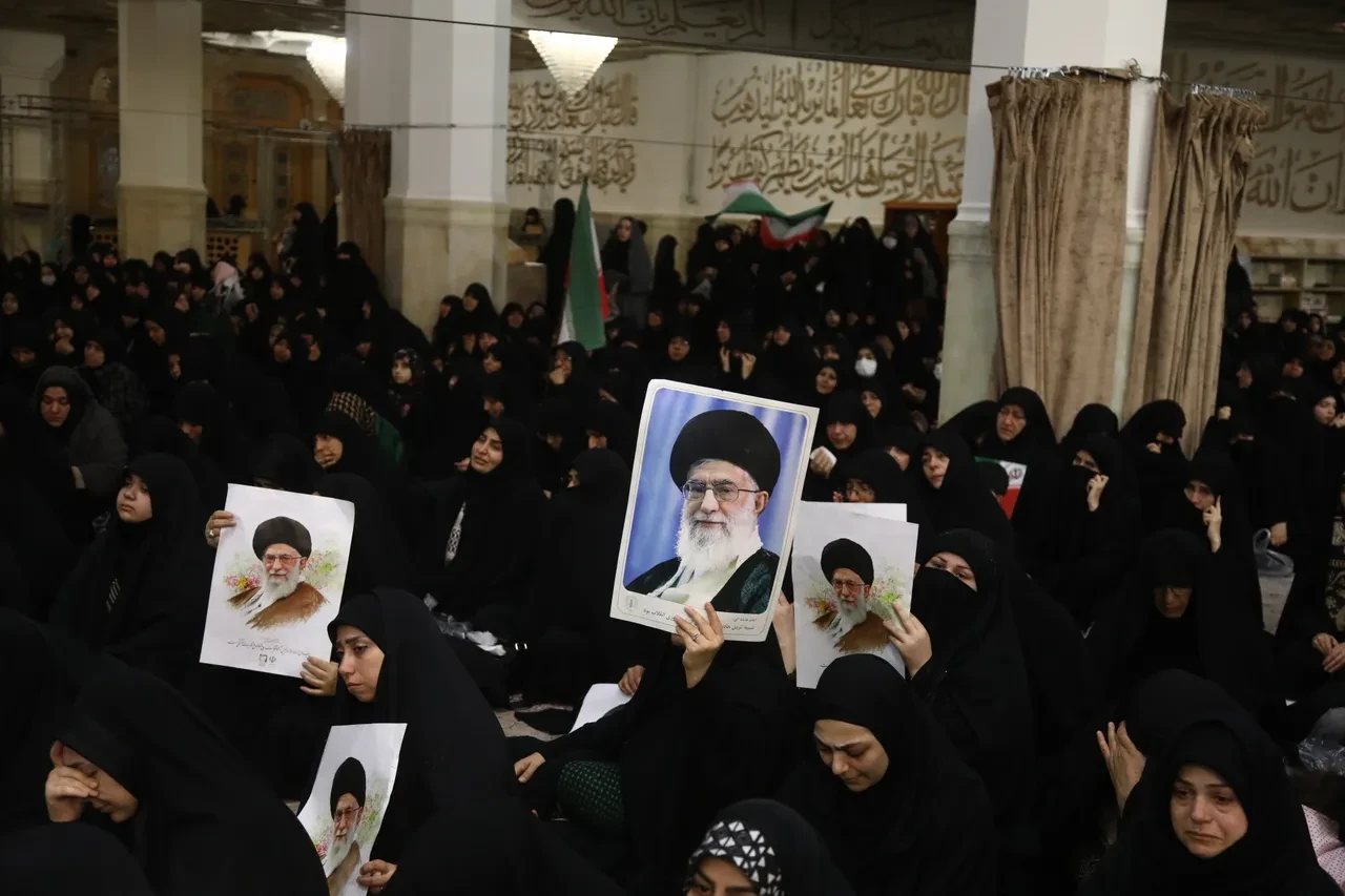 İran'da Hamaney'in ölümünün ardından İran halkı