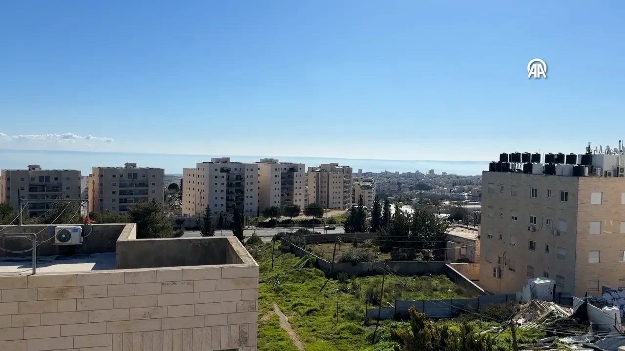 İran'ın İsrail'e yeni saldırılar düzenlemesiyle Kudüs'te sirenler çaldı