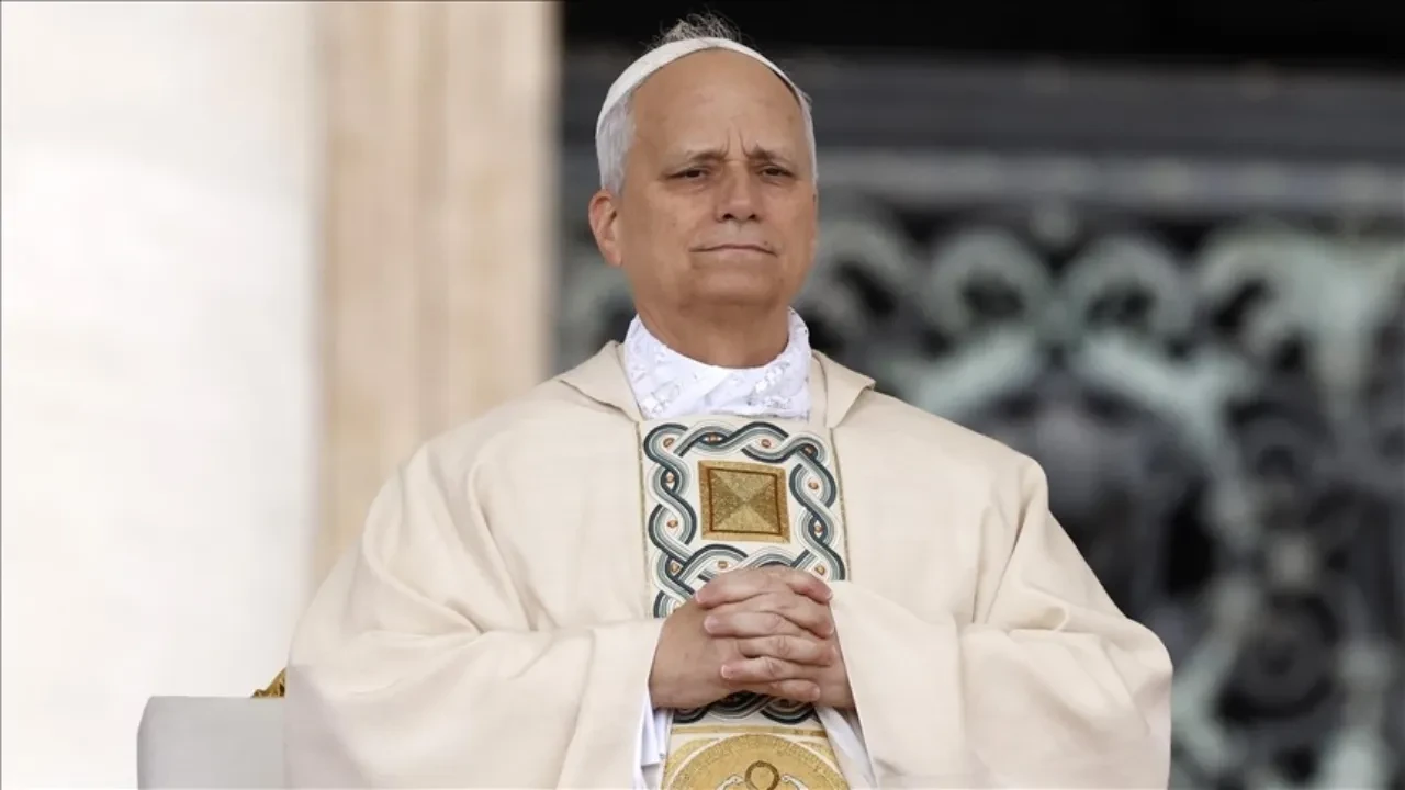 Papa 14. Leo’dan, ABD-İsrail’in İran saldırılarına yorum: Derin endişeyle takip ediyorum