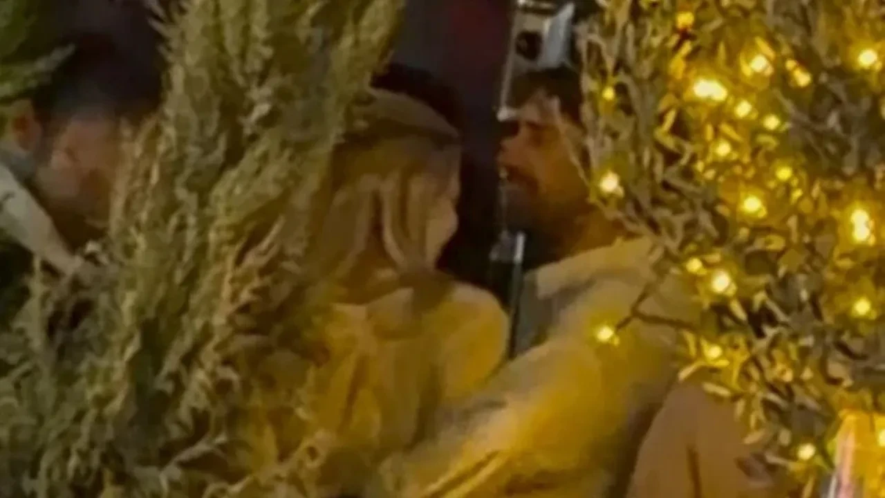 Taşacak Bu Deniz dizisinin yıldızı Ulaş Tuna Astepe aşkı tam gaz! İrem Haznedar ile görüntülendi