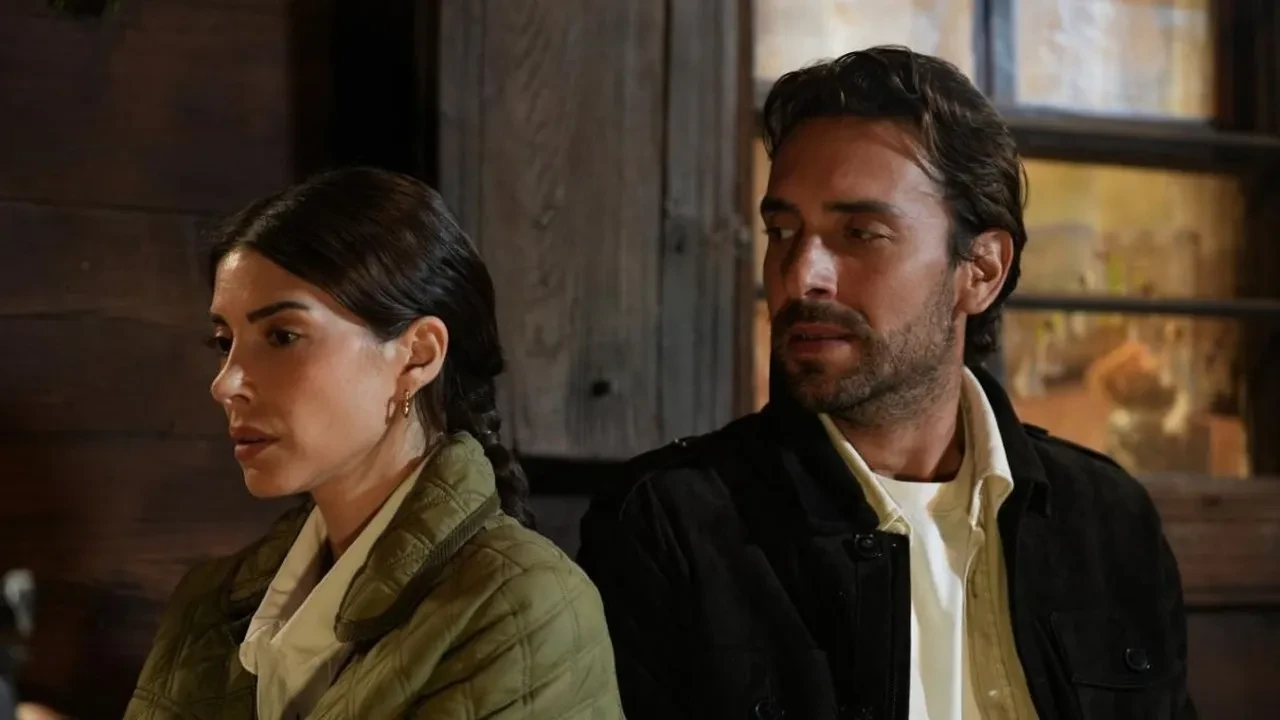 Taşacak Bu Deniz dizisinin yıldızı Ulaş Tuna Astepe aşkı tam gaz! İrem Haznedar ile görüntülendi