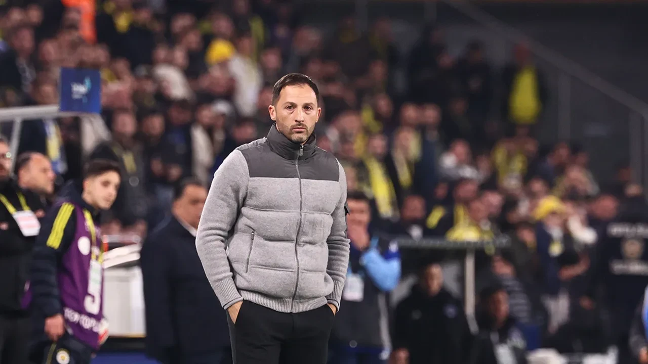 Tedesco’ya ne oldu neden yok? Antalyaspor maçı öncesi hastaneye kaldırıldı