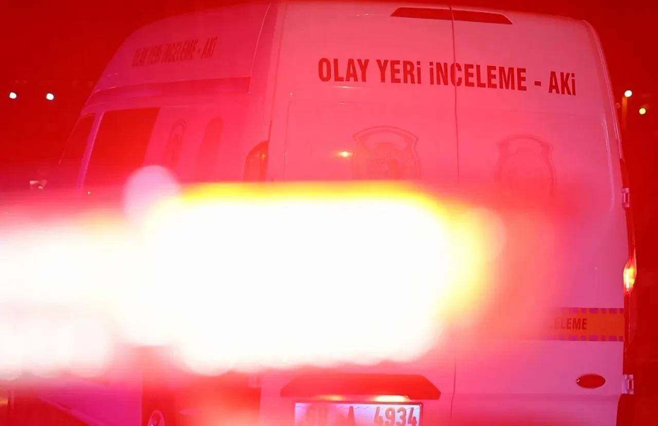 Aksaray'da kan donduran cinayet: Kız meselesi yüzünden çıkan kavgada 16 yaşındaki akranını bıçaklayarak öldürdü!