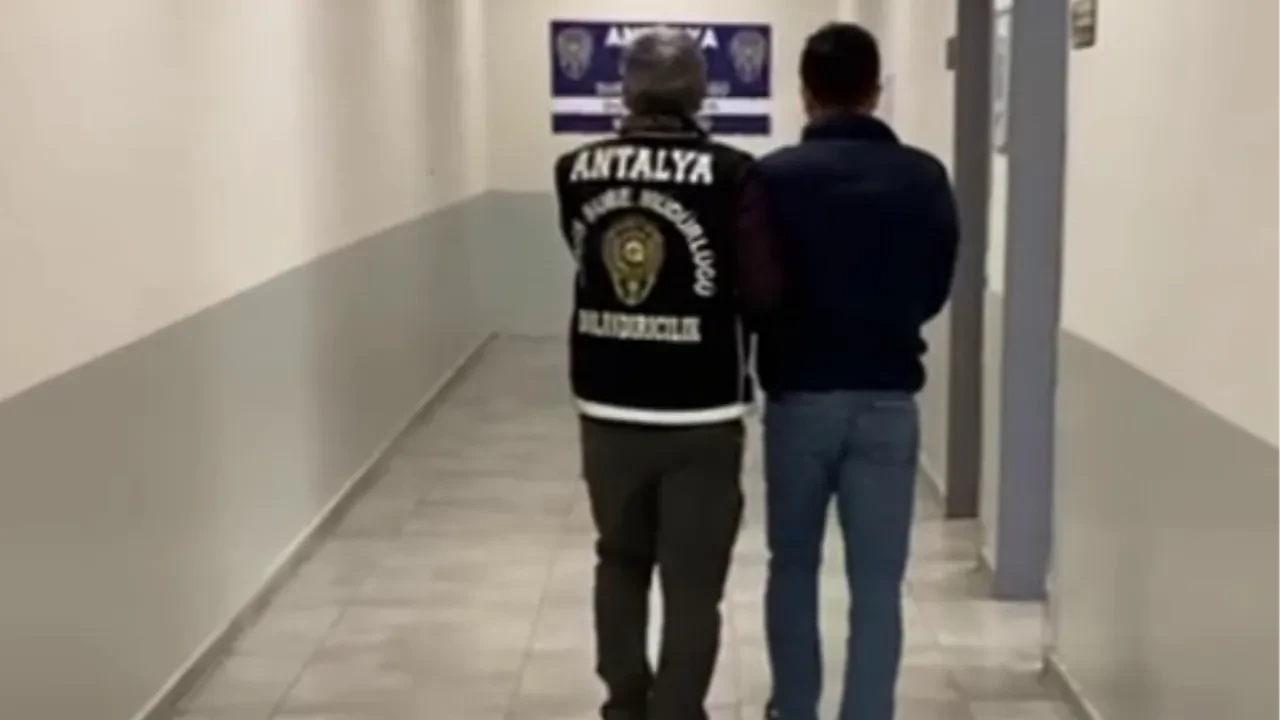 Aylarca süren tezgah! Patronunu 8 milyon 500 bin TL dolandırmış 