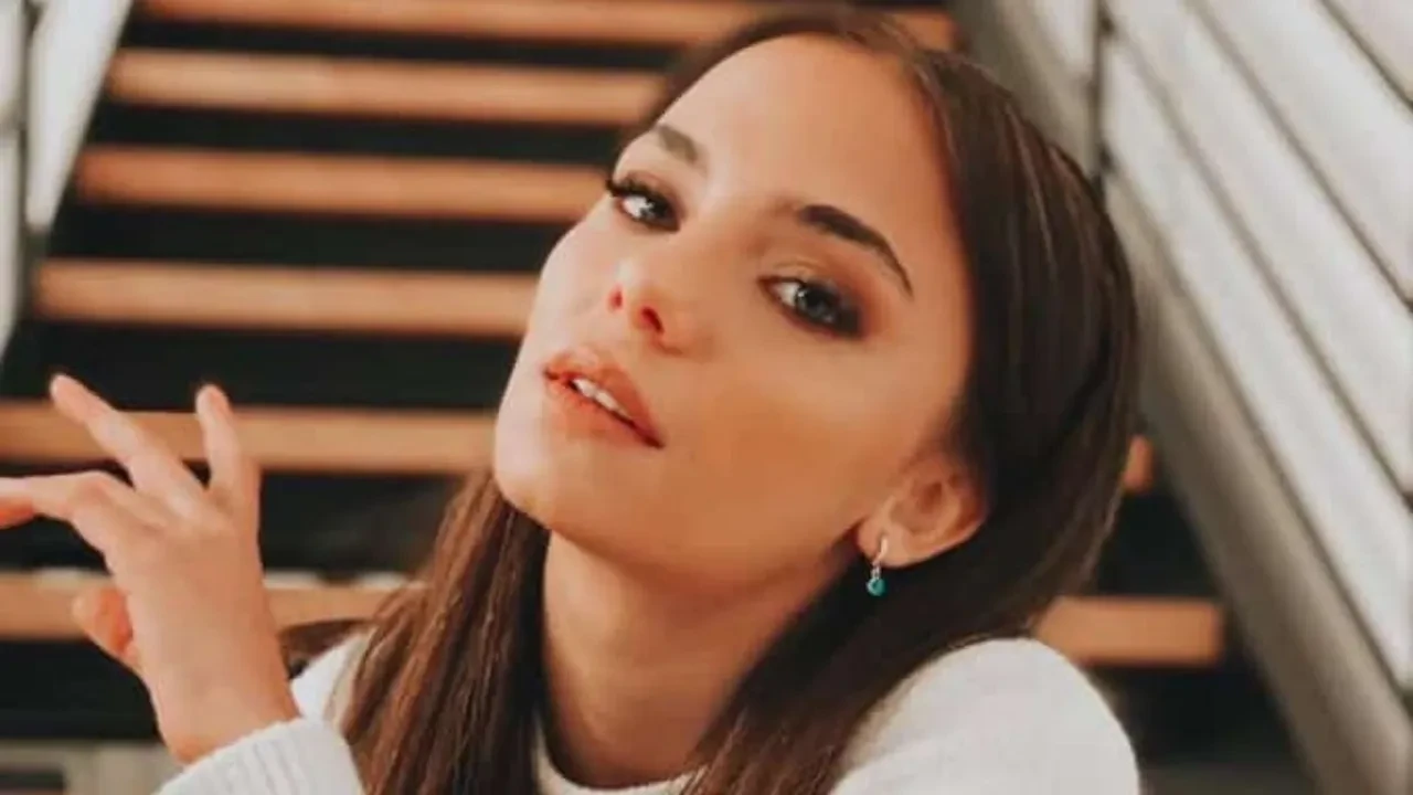 Bahar Şahin’in Aynı Yağmurun Altında dizisindeki rolüne övgü dolu sözler! Beliz karakteri sosyal medyada gündem oldu