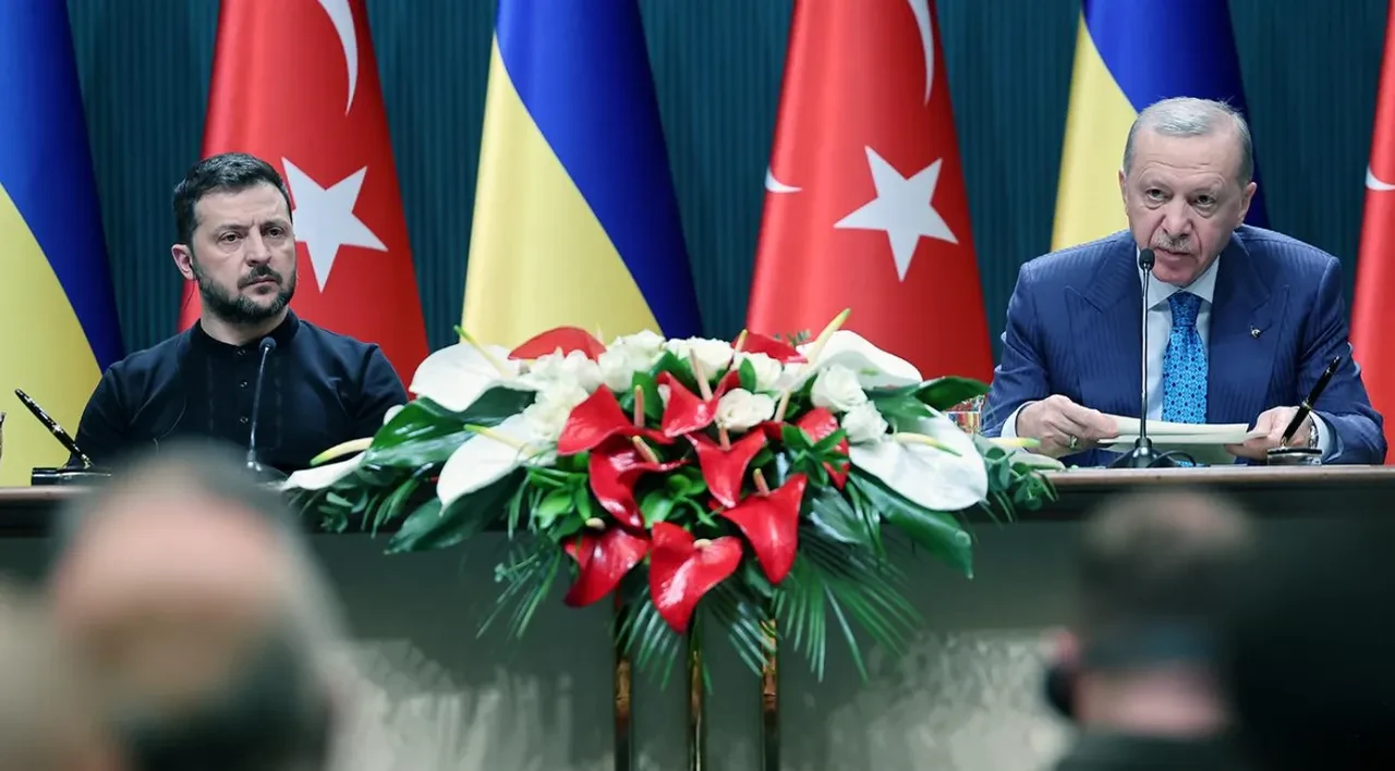 Cumhurbaşkanı Erdoğan Zelenskiy ile görüştü! Müzakerelere devam vurgusu: "İran’daki çatışmalar Ukrayna barışını gölgelememeli!" 