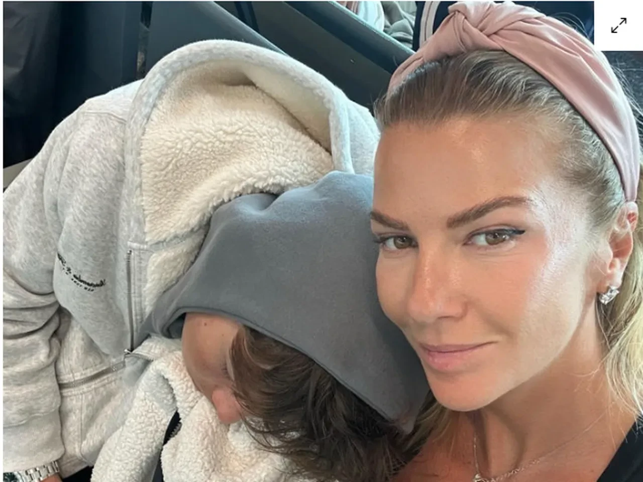 Dubai'de mahsur kalan Ivana Sert Türkiye'ye döndü