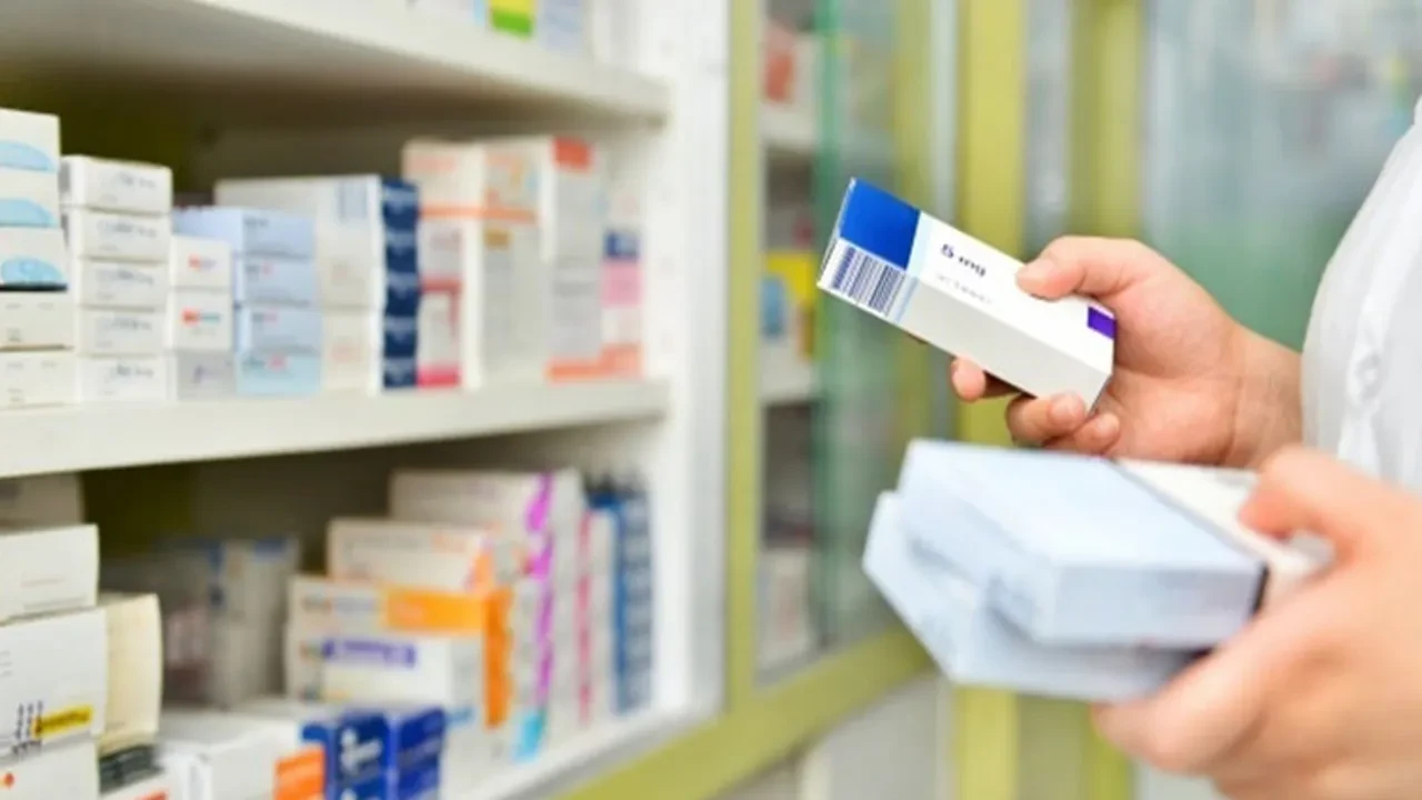 e-Nabız'a yeni özellik eklendi! Eczane eczane dolaşmaya gerek kalmayacak: Tek tıkla öğrenilebilecek 