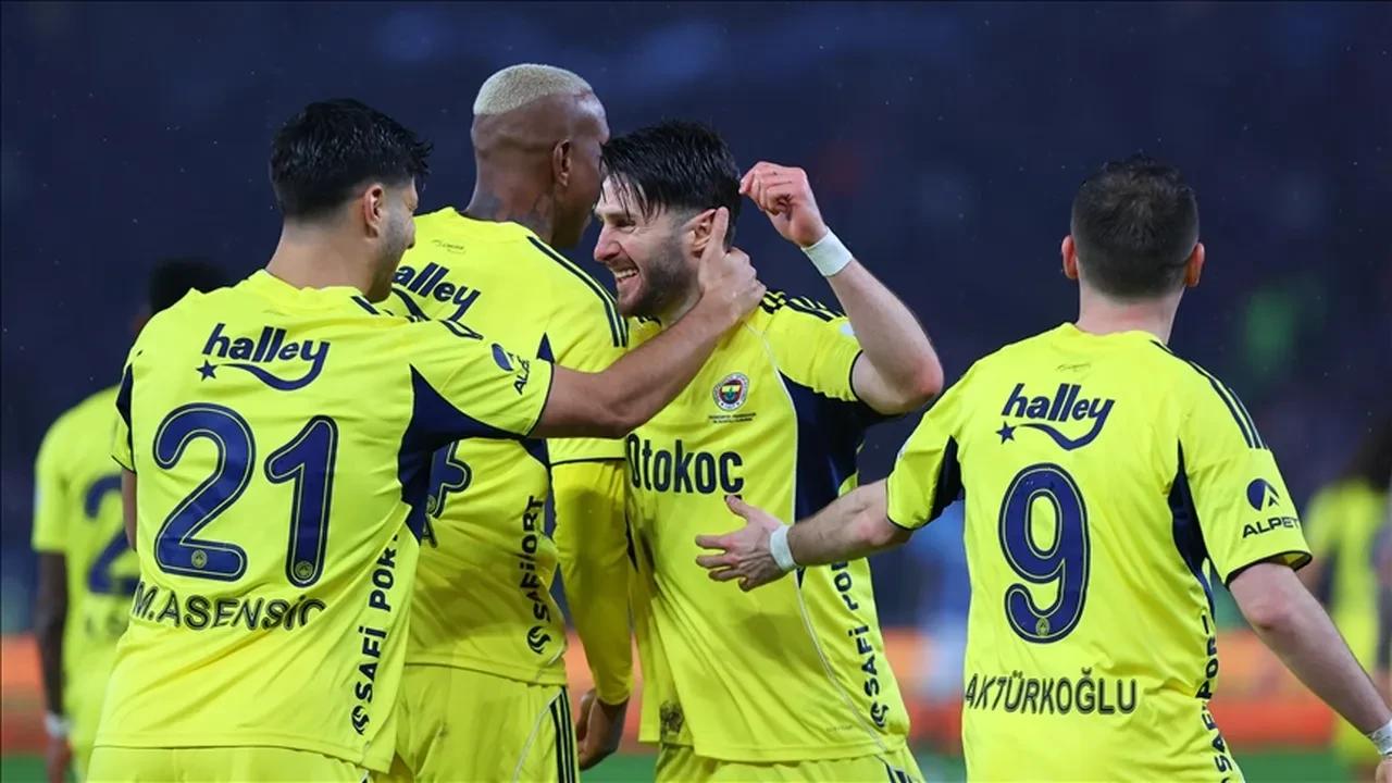 Fenerbahçe transfer operasyonuna başladı: Fisnik Asllani için Chelsea ile dev yarış! 