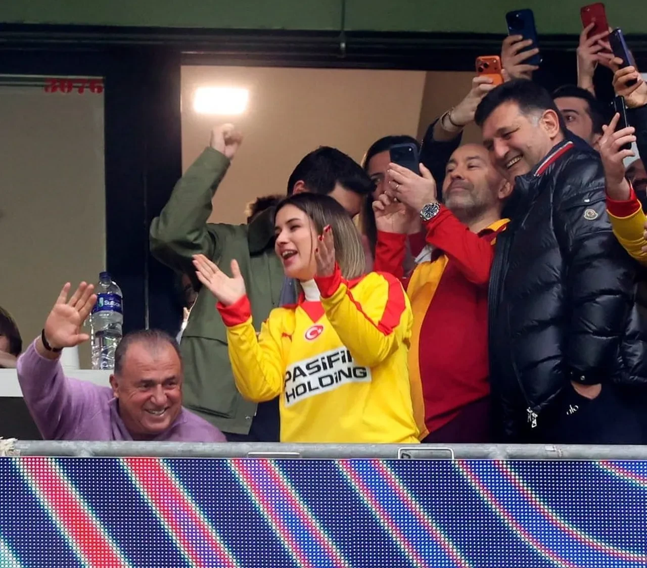 Galatasaray-Liverpool maçından özel anlar: Victor Osimhen, Fatih Terim ve tribünler!