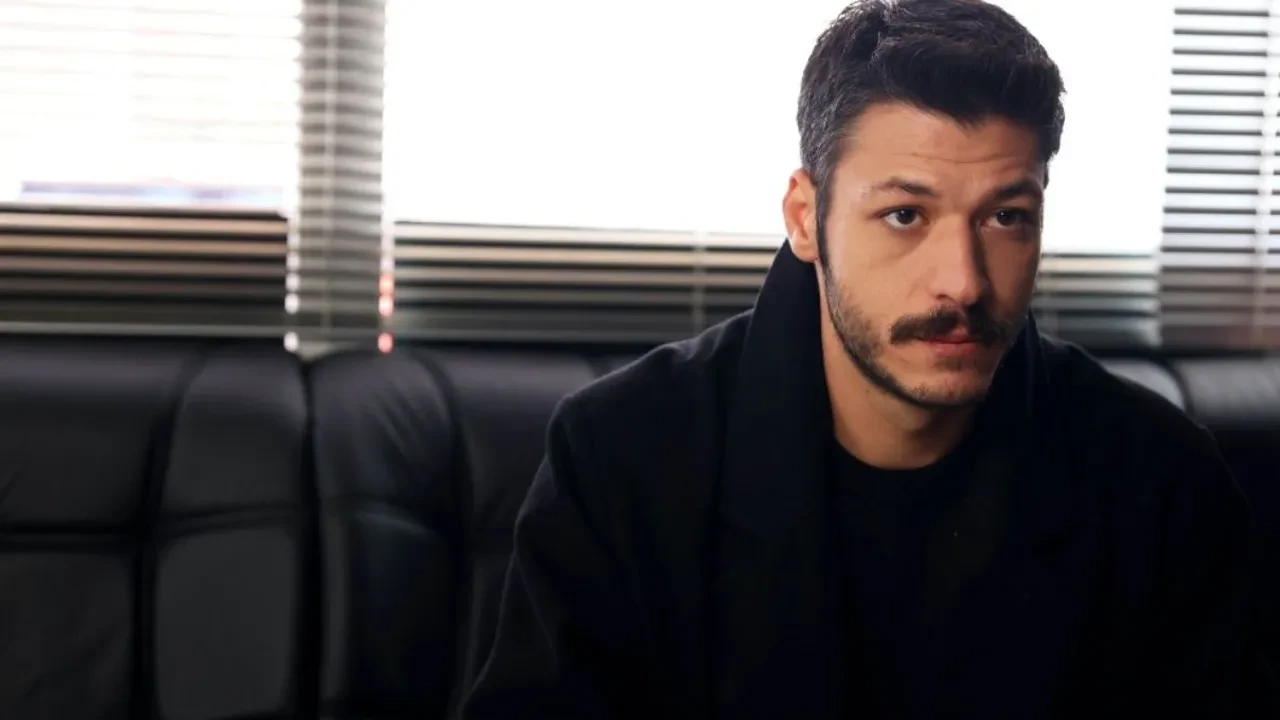 Kubilay Aka askere gidiyor! Ünlü oyuncu vatani görevini tamamlamaya hazırlanıyor