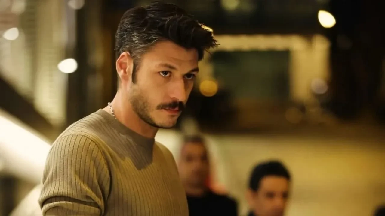 Kubilay Aka askere gidiyor! Ünlü oyuncu vatani görevini tamamlamaya hazırlanıyor