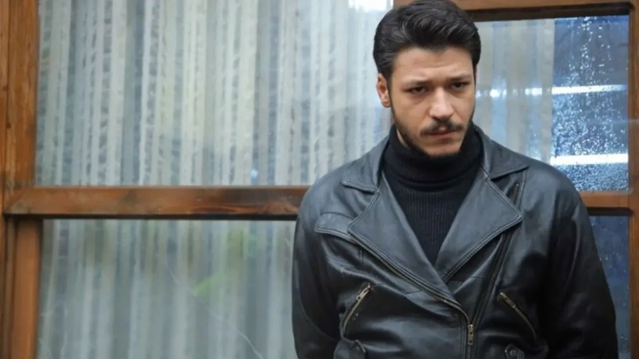 Kubilay Aka askere gidiyor! Ünlü oyuncu vatani görevini tamamlamaya hazırlanıyor