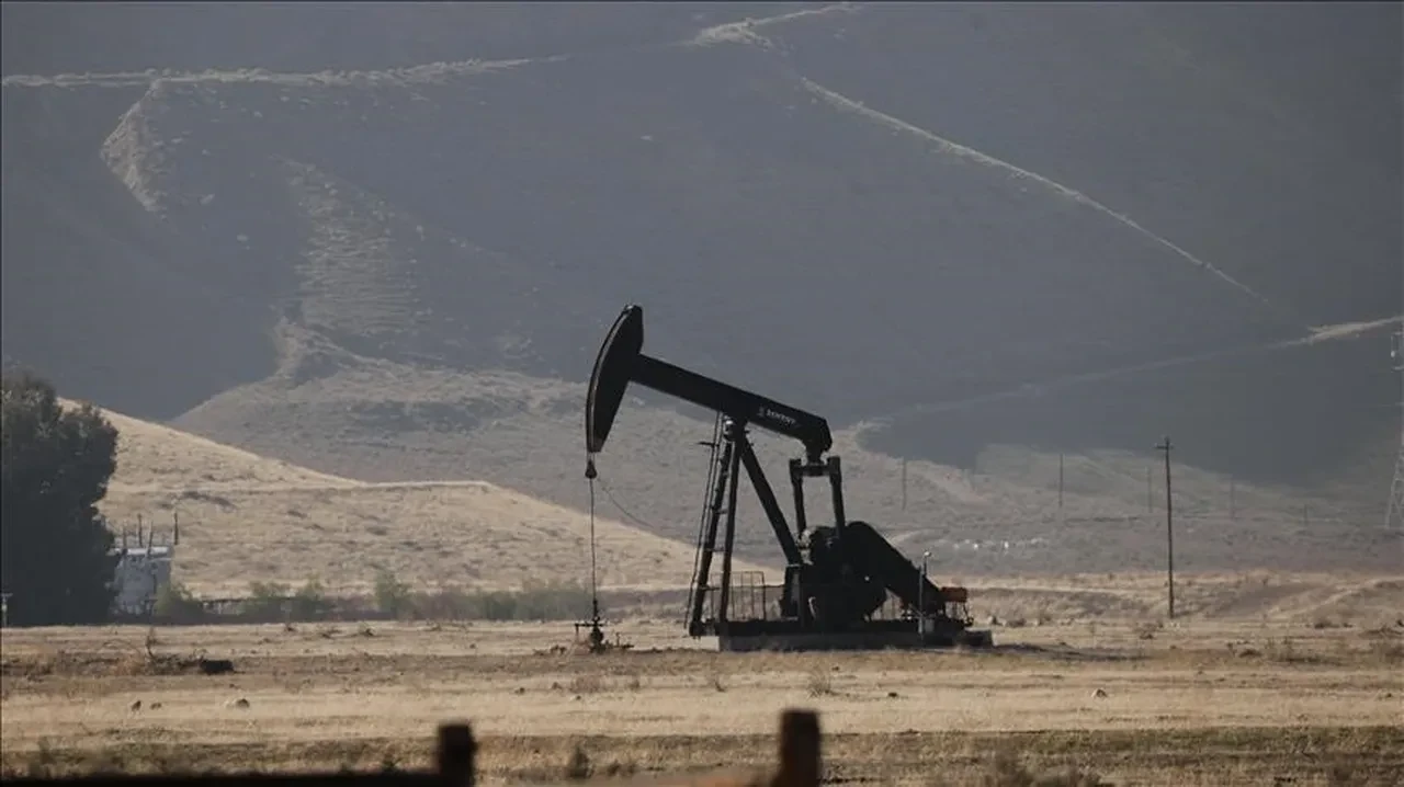 Petrol krizi! Vietnam 'evden çalışın' dedi, Tayland el artırdı: Asansör kullanmayın, fotokopi çekmeyin