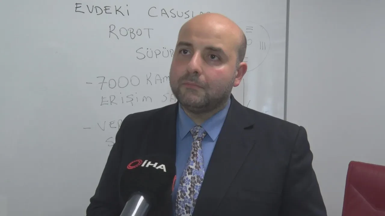 Robot süpürge kullananlar dikkat: Asıl tehlike 4-5 yıl sonra! Ali Murat Kırık uyardı