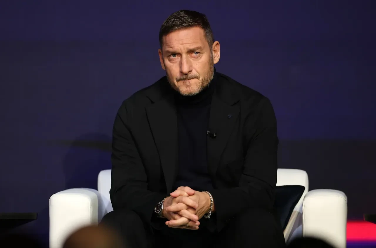 Roma'dan büyük atılım: Francesco Totti geri dönüyor!