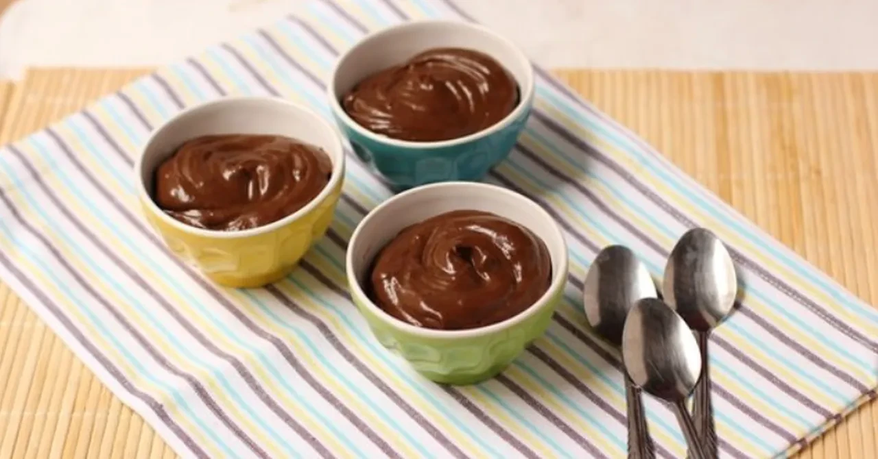 Sosyal medyayı esir alan viral bisküvili pişmeyen puding tarifi! 4 malzemeli viral pudingi yemelere doyamayacaksınız! 