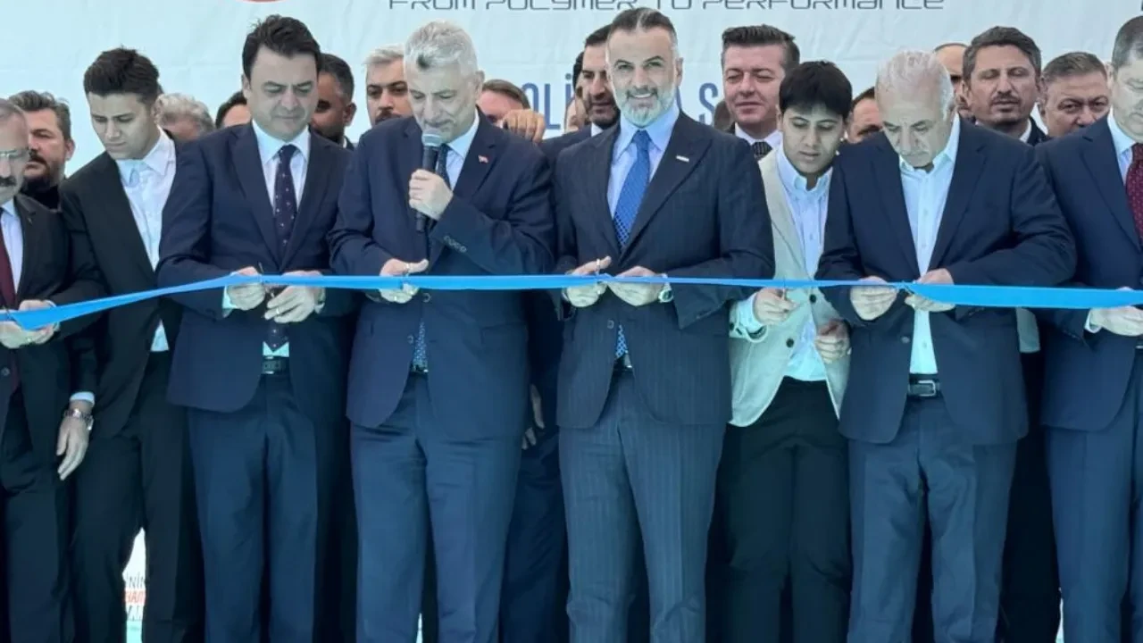 Ticaret Bakanı Bolat duyurdu! 'İran'la ticari taşımalar devam ediyor'