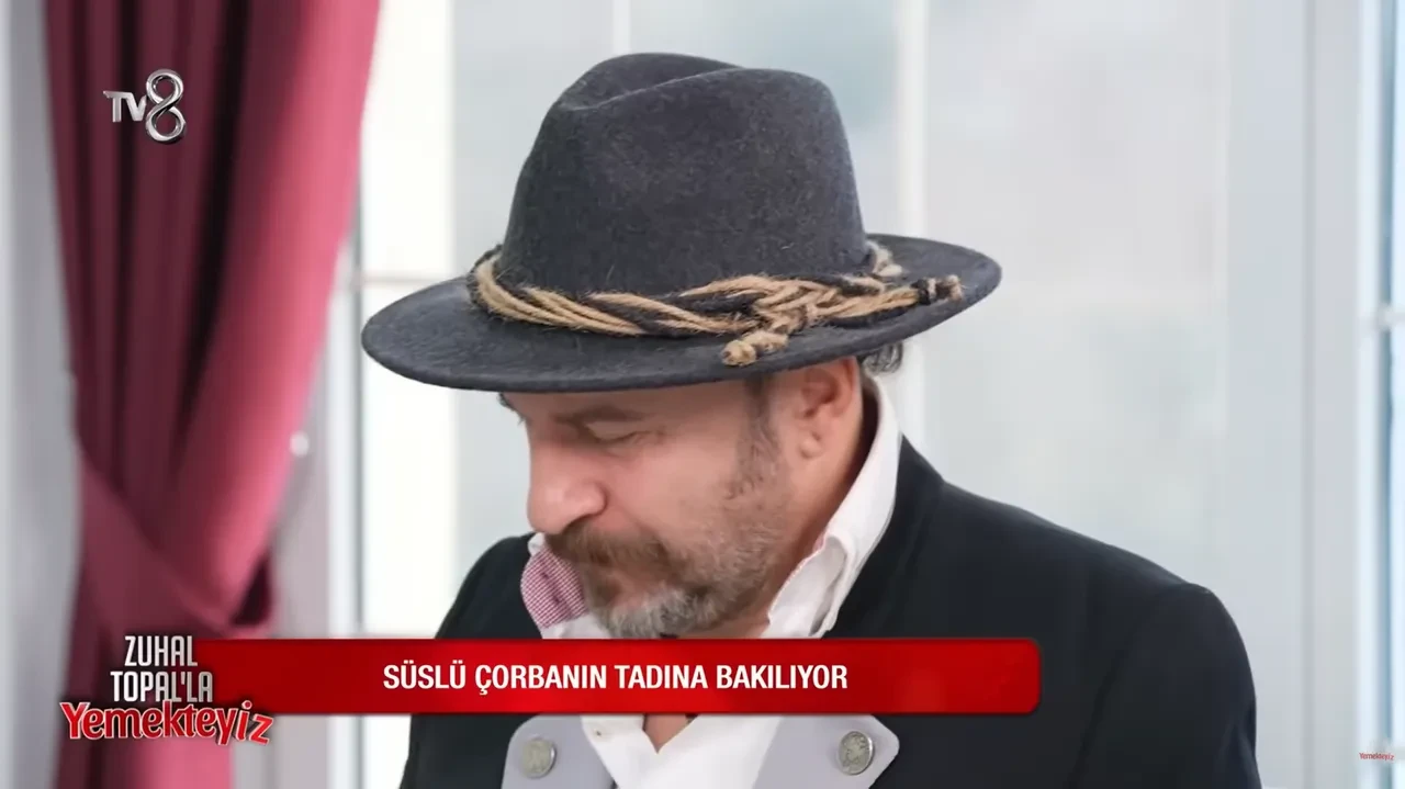 Yemekteyiz Atilla kimdir, aslen nerelidir? Yemekteyiz Atilla Özyüksel tarzıyla ekranlara damga vurdu