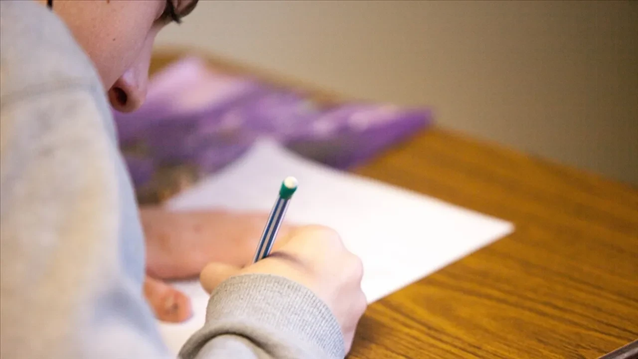 12 yıllık zorunlu eğitim değişiyor mu kısalacak mı? Bakan Tekin'den üniversite başlama yaşı açıklaması