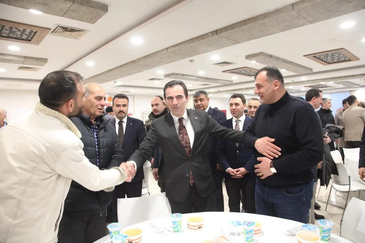 Ahlat’ta Ahıska Türkleri iftar sofrasında bir araya geldi