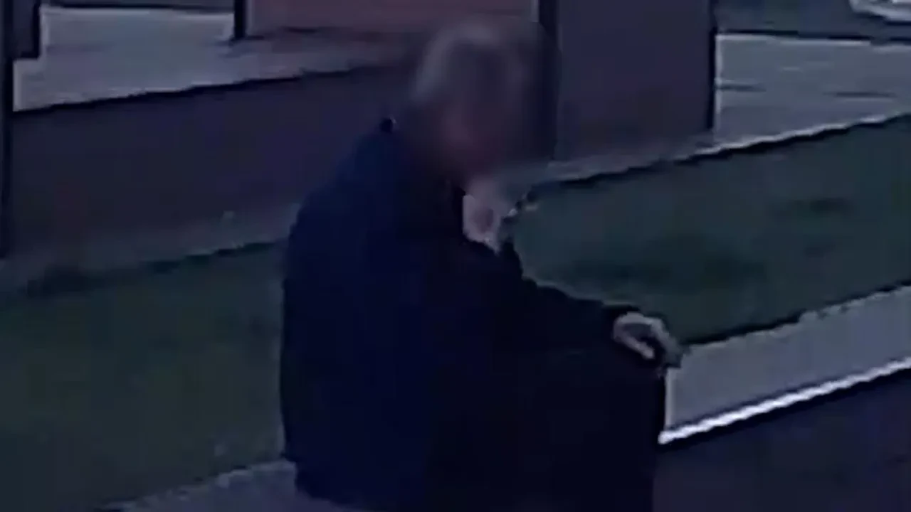 Alkollü şahsın yaptıkları dehşete düşürdü! Eline bıçağı alıp, boynuna ve yüzüne kesikler attı