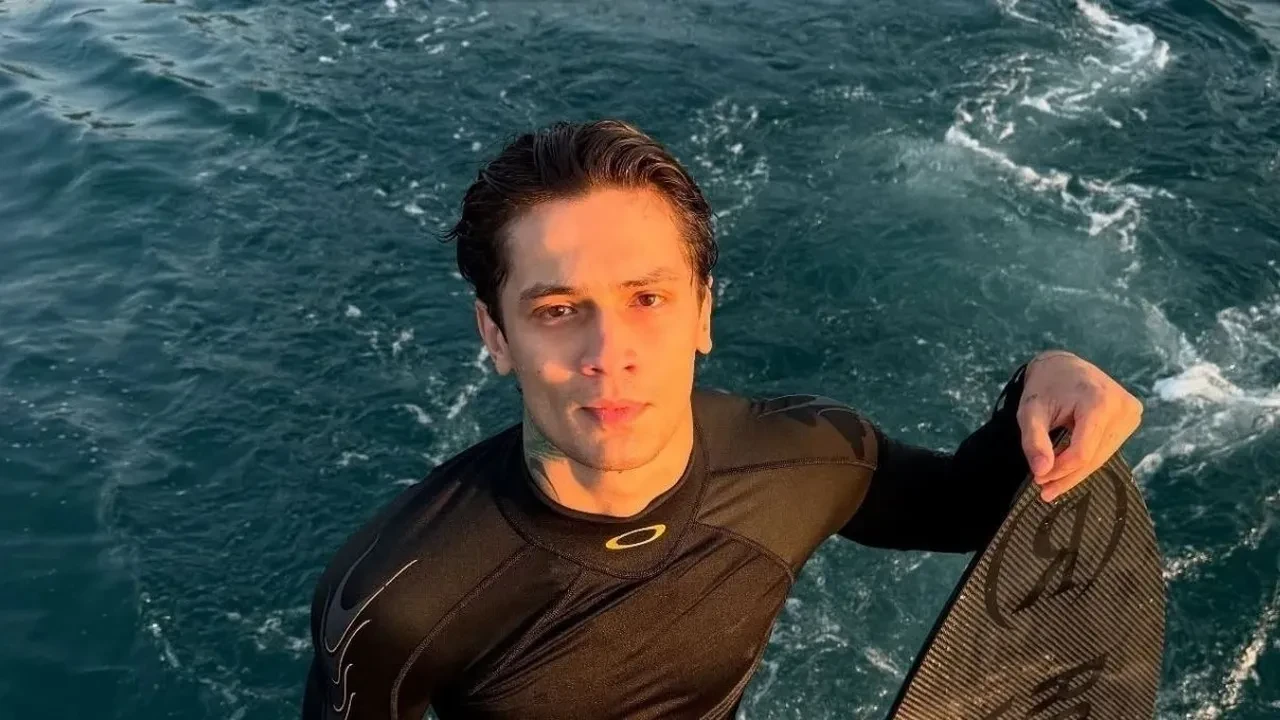 Amerika'da hastalığa yakalandığı iddia edilen Çakal ateş püskürdü