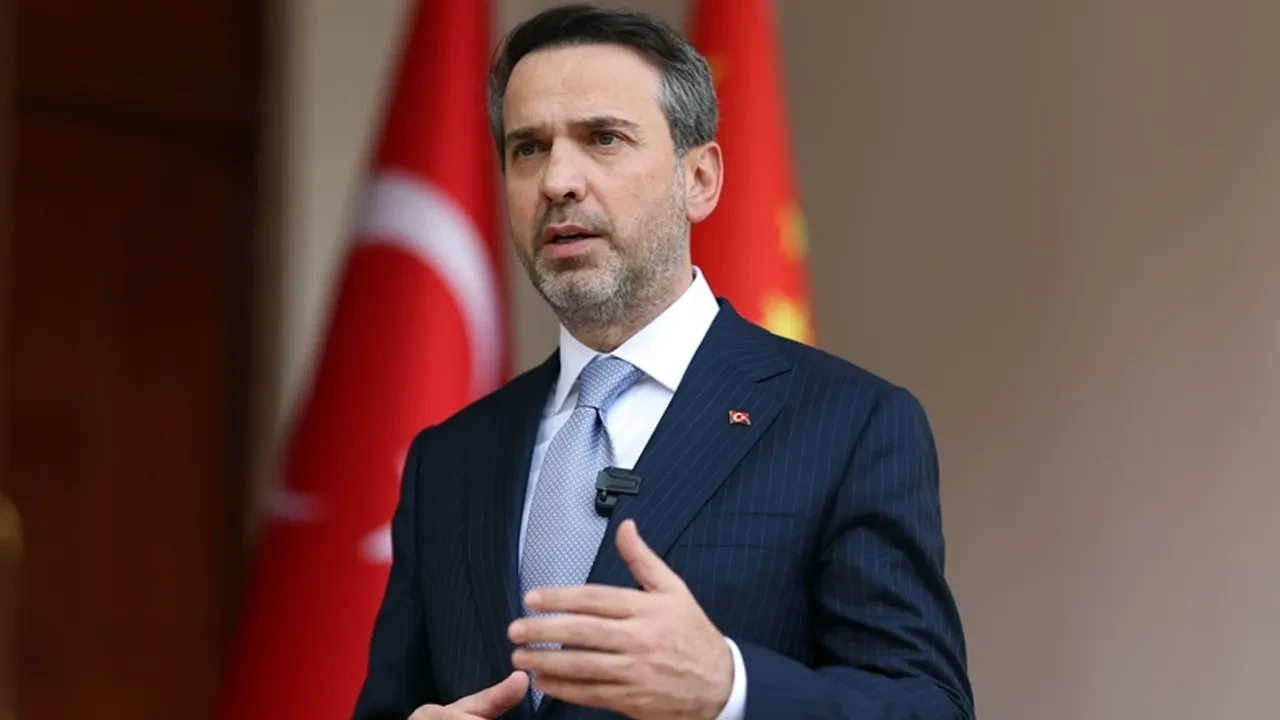 Enerji krizi Türkiye'yi vurur mu? Bakan Bayraktar net konuştu