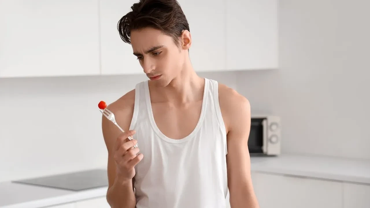 Erkekler kadınları geçti! Zayıflama hastalığı erkeklere bulaştı