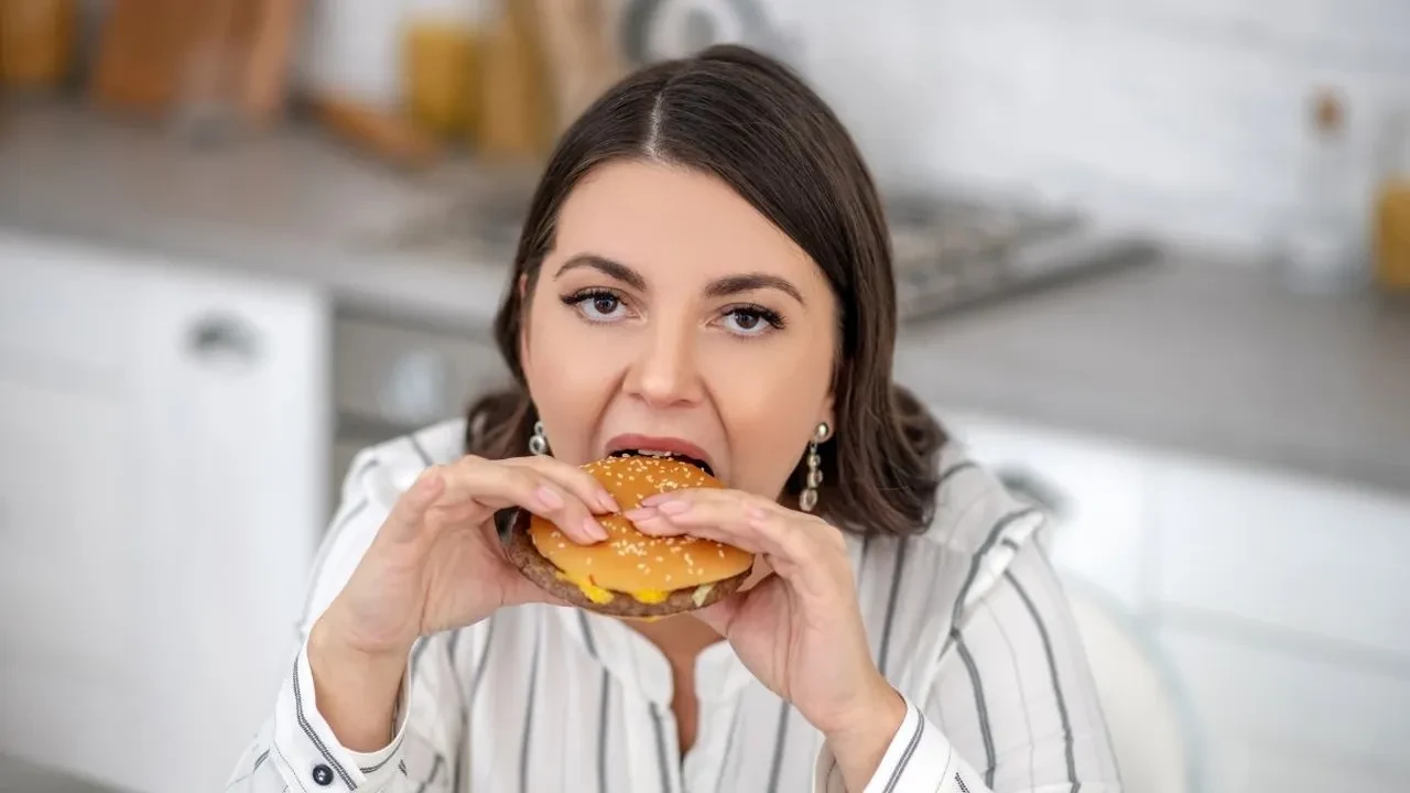 Erkekler kadınları geçti! Zayıflama hastalığı erkeklere bulaştı