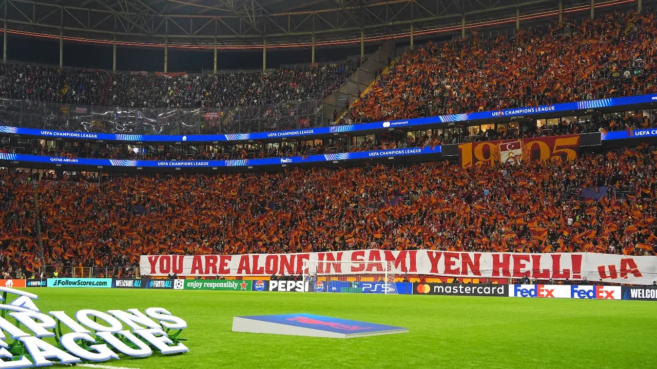 Galatasaray-Liverpool maçından özel anlar: Victor Osimhen, Fatih Terim ve tribünler!