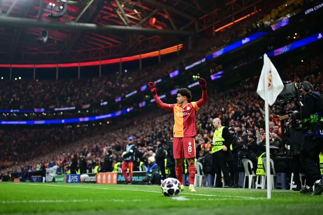 Galatasaray-Liverpool maçından özel anlar: Victor Osimhen, Fatih Terim ve tribünler!