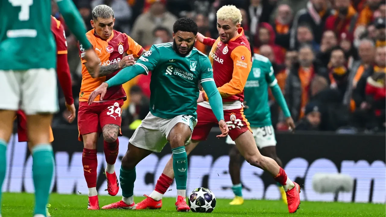 Galatasaray'ın Liverpool zaferi İngiliz basınında manşetlerde