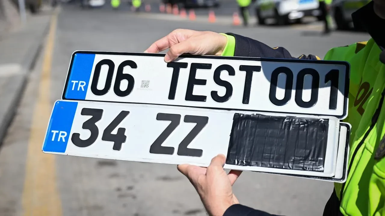 İçişleri Bakanı Mustafa Çiftçi'den 'APP Plaka' için kritik talimat: 27 Şubat'tan sonra yazılan cezalar iptal edildi!
