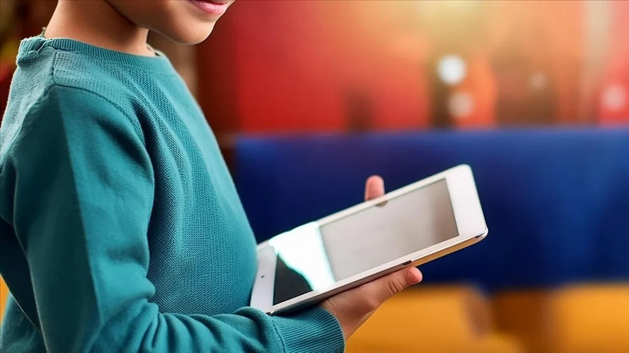 Instagram bu kelimelerle arama yapan çocukların ailelerine haber verecek