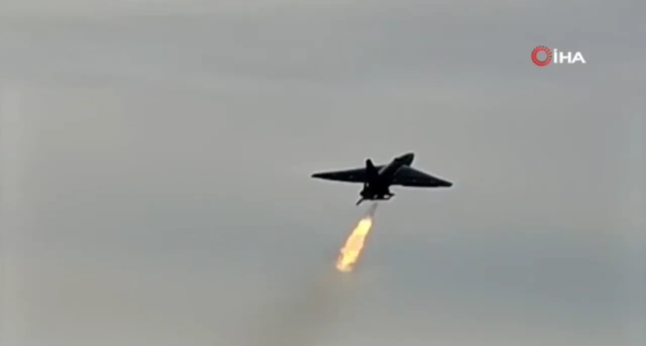 İran Devim Muhafızları savaşın bitişi için Trump'ın sözlerini kullandılar: Düşmanın tam teslimiyetiyle biter