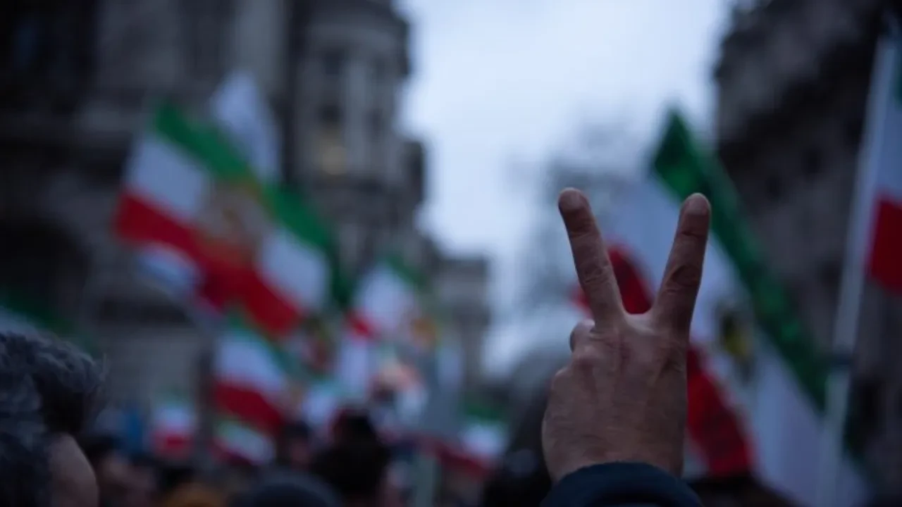 İsrail'den İran itirafı: Rejim değişikliği gerçekçi değil