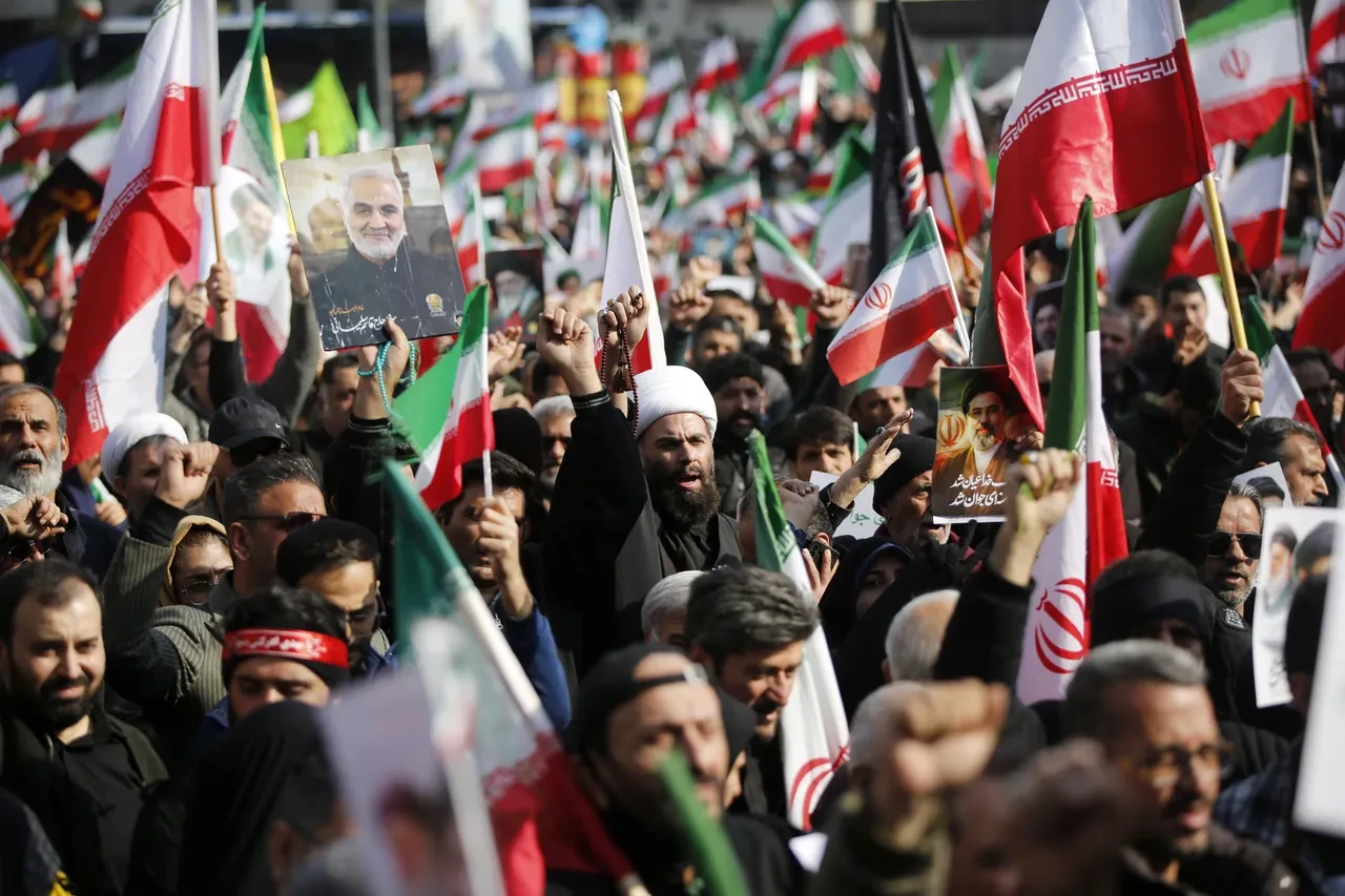 İsrail'den İran itirafı: Rejim değişikliği gerçekçi değil